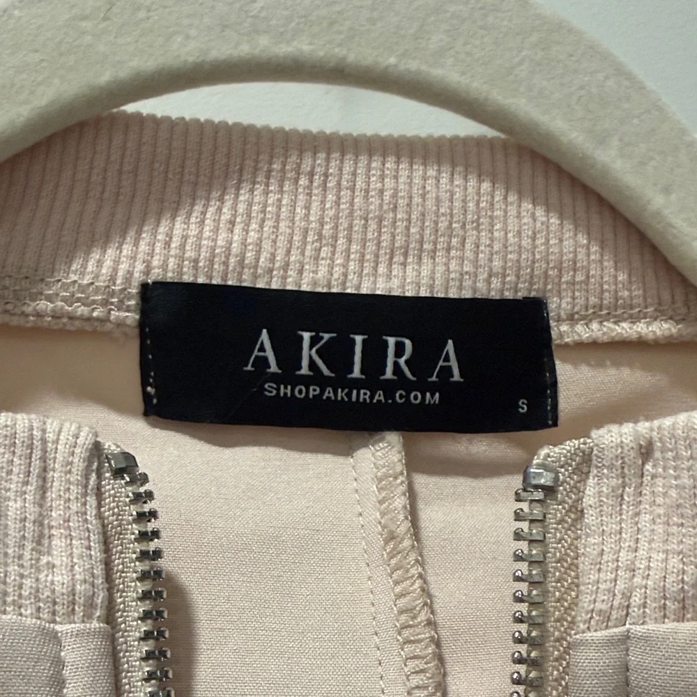 AKIRA Beige and White Cropped Hoodie - Picture 4 of 5